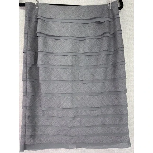White House Black Market Wool Blend Tiered Pencil Skirt Women's Size 6 Gray - Picture 2 of 6
